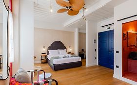 Danae Hotel